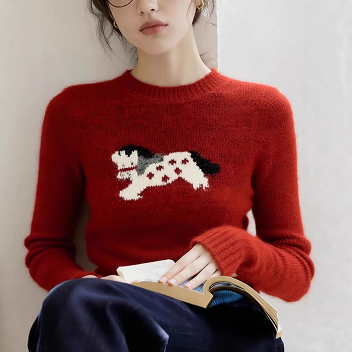 2025 winter senior feeling super good-looking soft waxy lazy wind age reduction unique relaxation New Year's red knitted sweater women