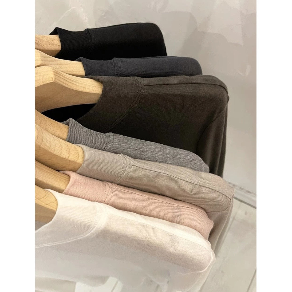 Keep it for yourself~ Breathing Tencel wool mask t soft waxy clear round neck pullover long sleeve top bottoming shirt women