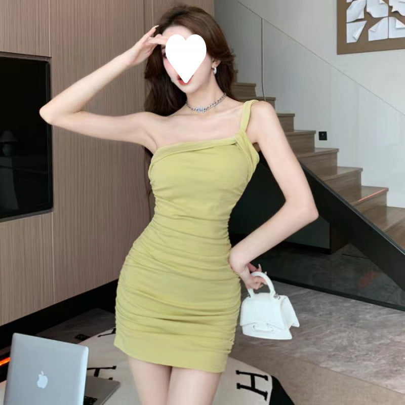 Mini skirt, pure Spice Girl design sense, slanted shoulders, slim fit, buttocks, small man, light and mature wind, suspenders, pleated dress, summer