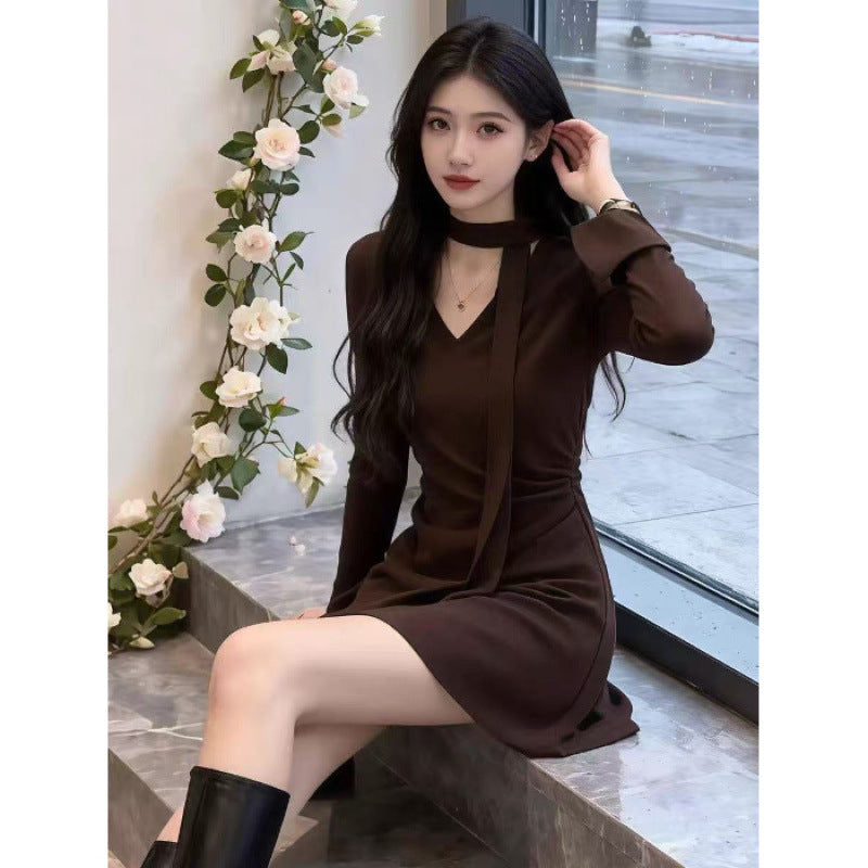 Korean waist pleated bottom polished skirt temperament small irregular high-end V-neck autumn and winter dress