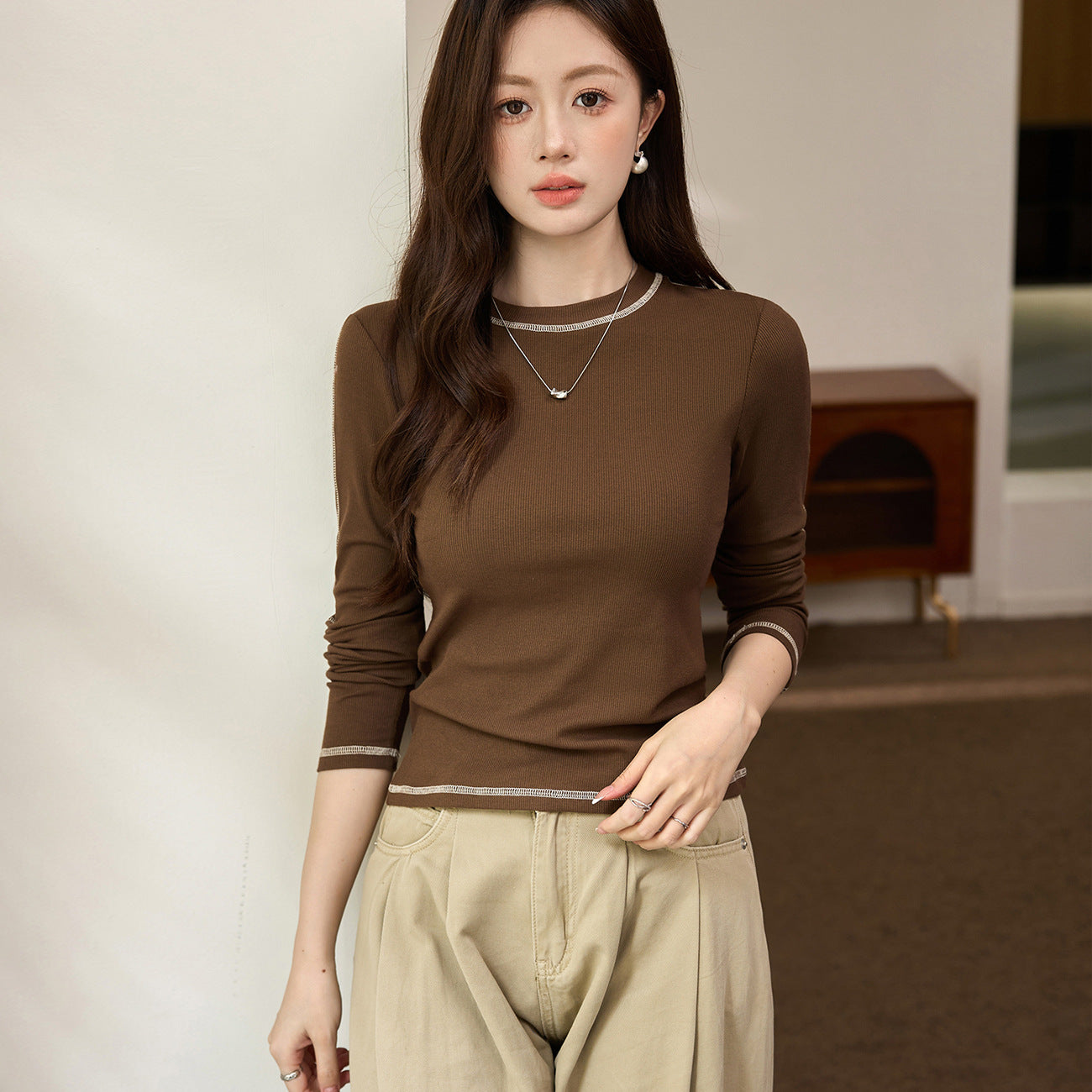 #Ingenuity Selection #Flower Needle Bright Thread Contrasting T-Shirt Women's Long Sleeve 2026 Autumn New Slim and Skinny Bottom Shirt