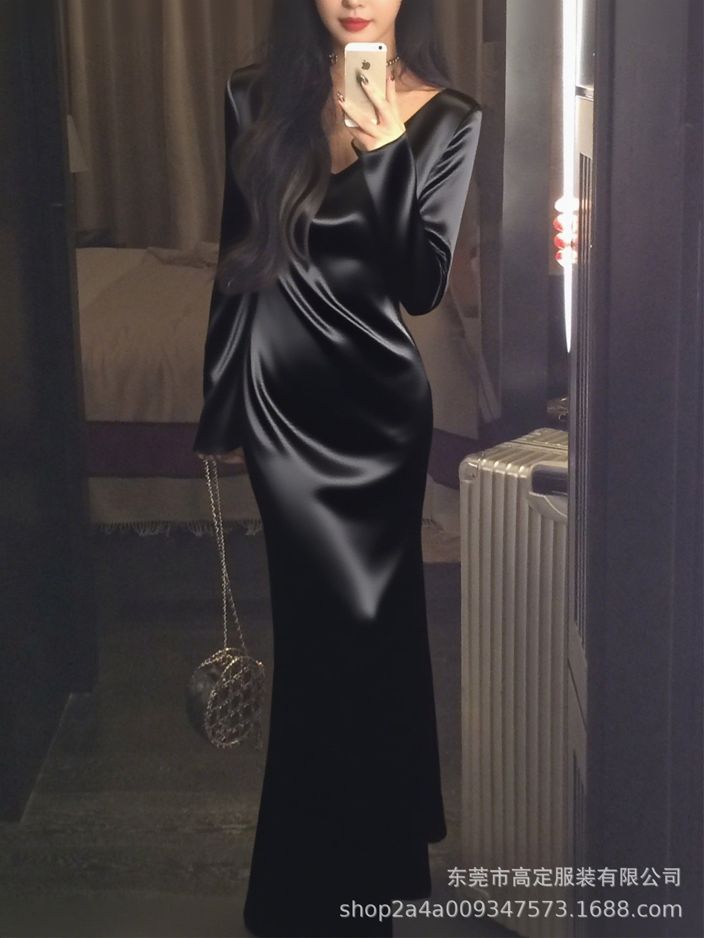 Haute couture imported acetic acid V-neck satin one-piece dress temperament oblique cut long dress fish tail advanced sense French