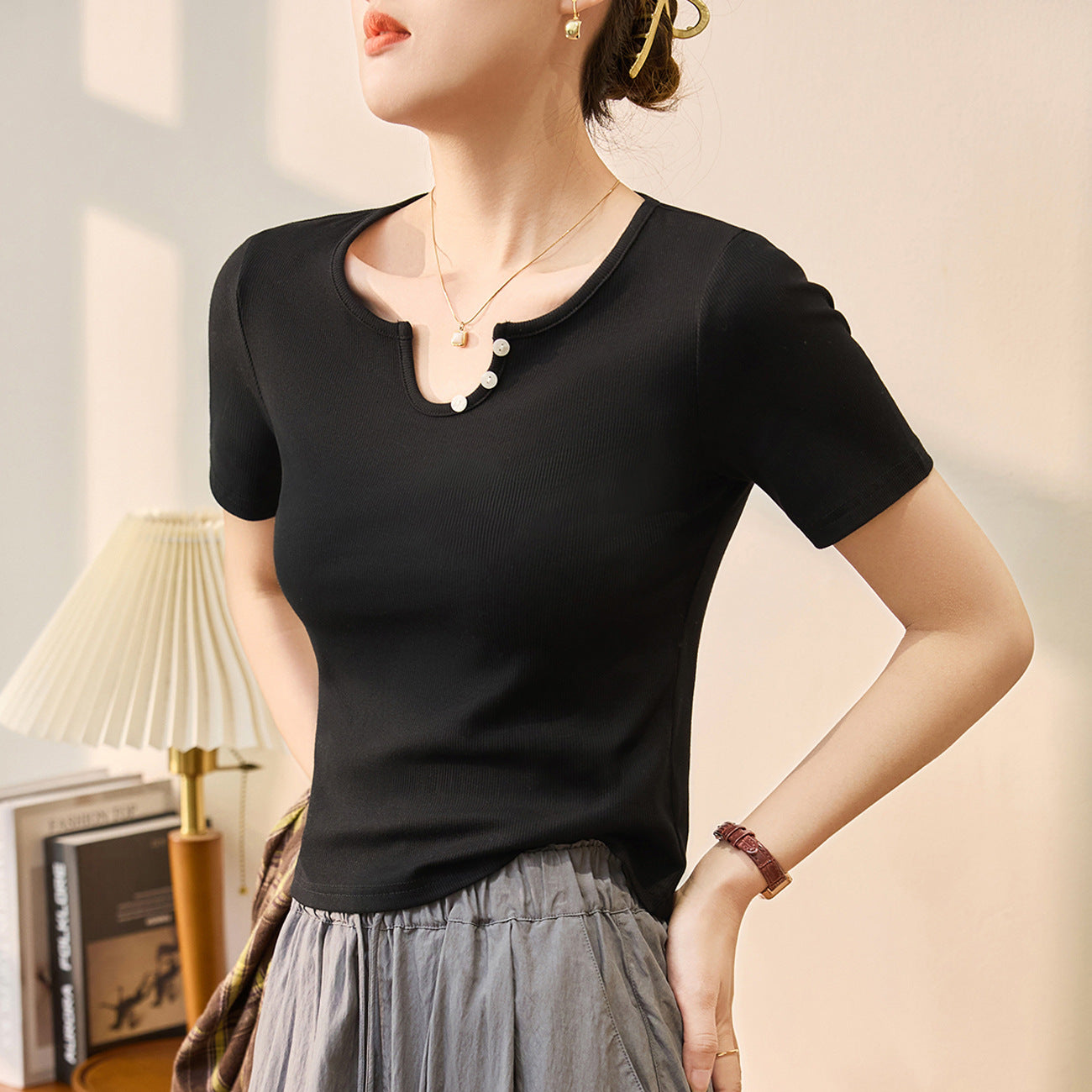 #Selection of pure cotton #High-waisted U-neck shell buckle T-shirt women's short-sleeved 2026 summer new slim-fitting and thin shoulder top