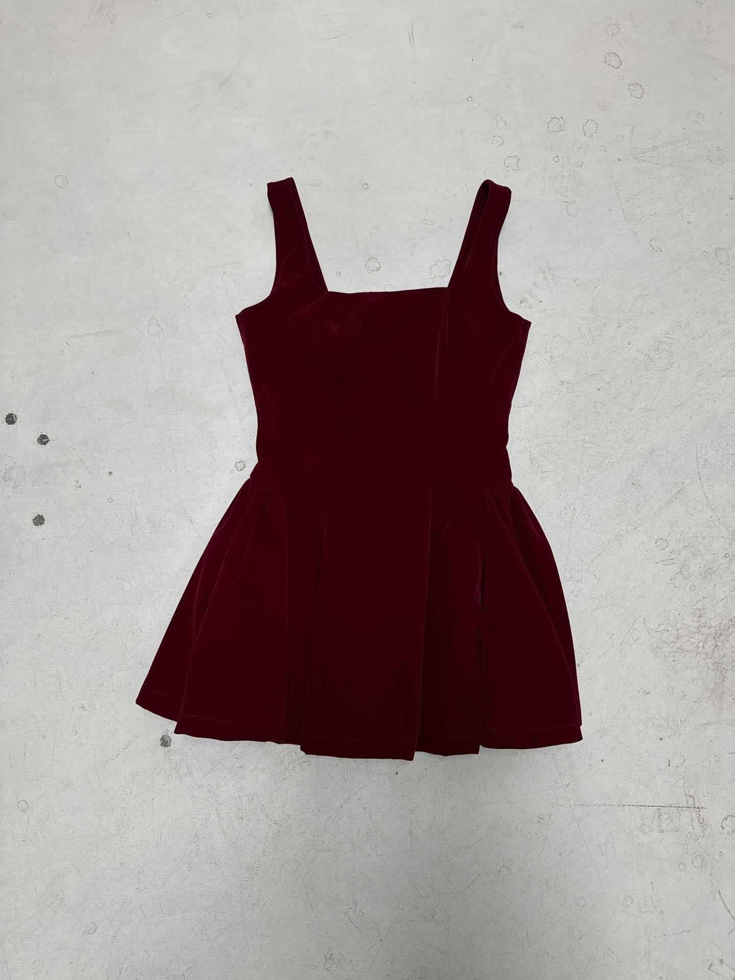 2025 spring new French red suspender design sense halter bow tutu skirt girl versatile waist skirt