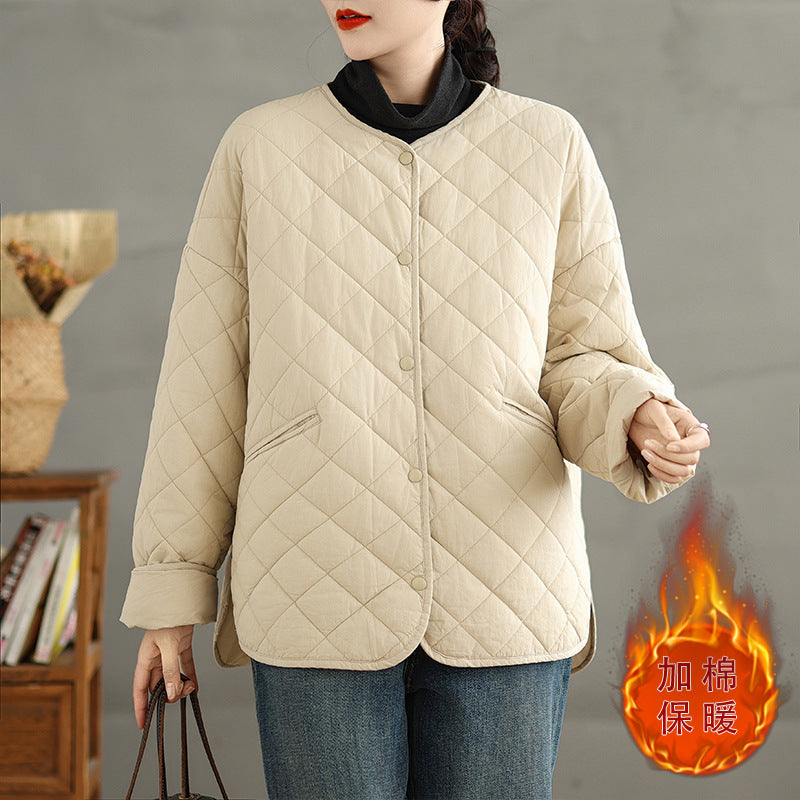 The real shot will be in the winter of 2025. The new rhombus light and thin cotton clothes women's padded jackets are loose and warm cotton clothes women's clothing.