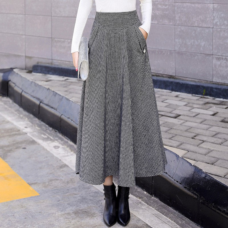 Real shot 2025 autumn new Korean version large size high waist thin plaid woolen skirt women's medium and long A-shaped skirt