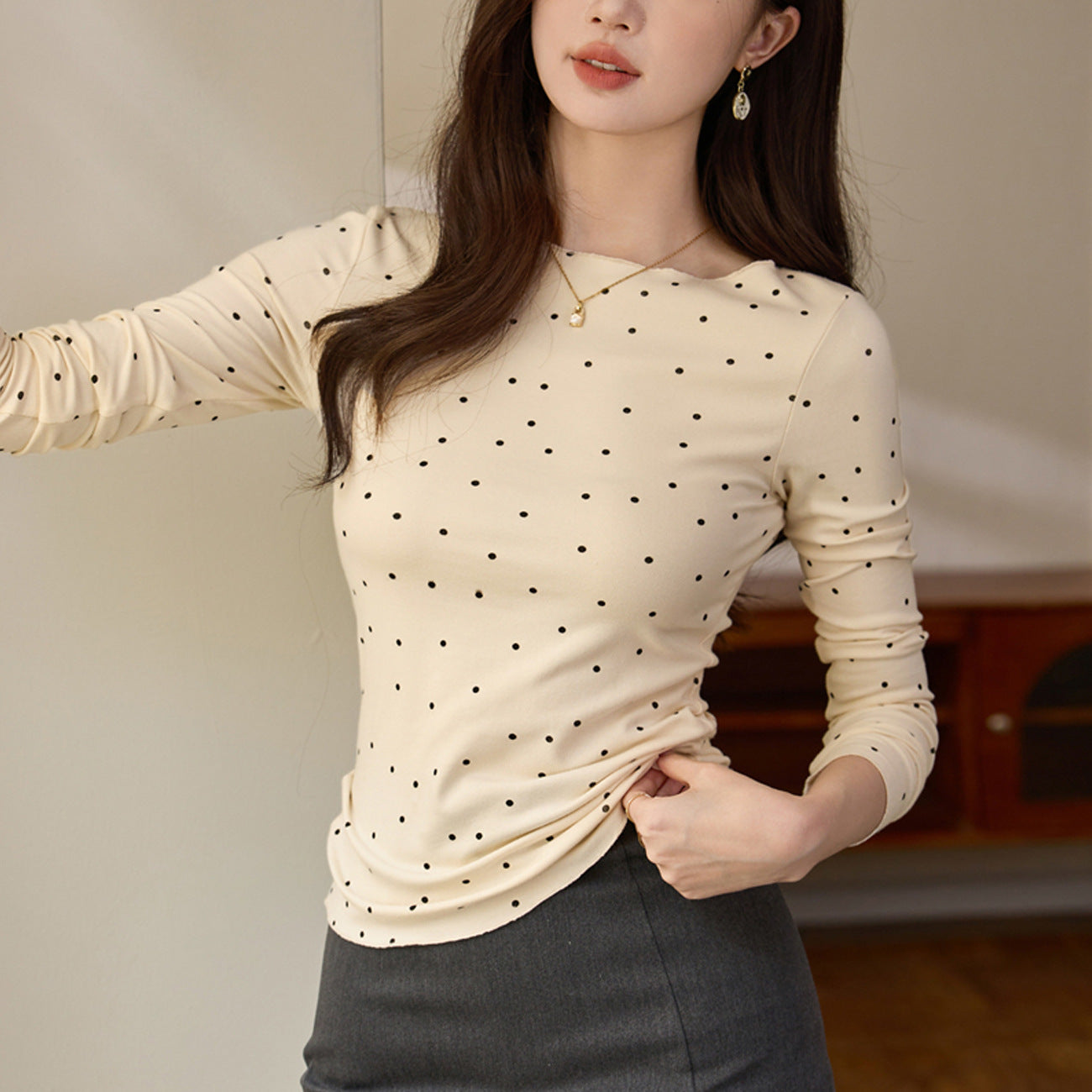 #Selection of high-quality products #Micro-curl edge age-reducing polka dot T-shirt women's long-sleeved 2026 autumn new retro bottoming shirt top