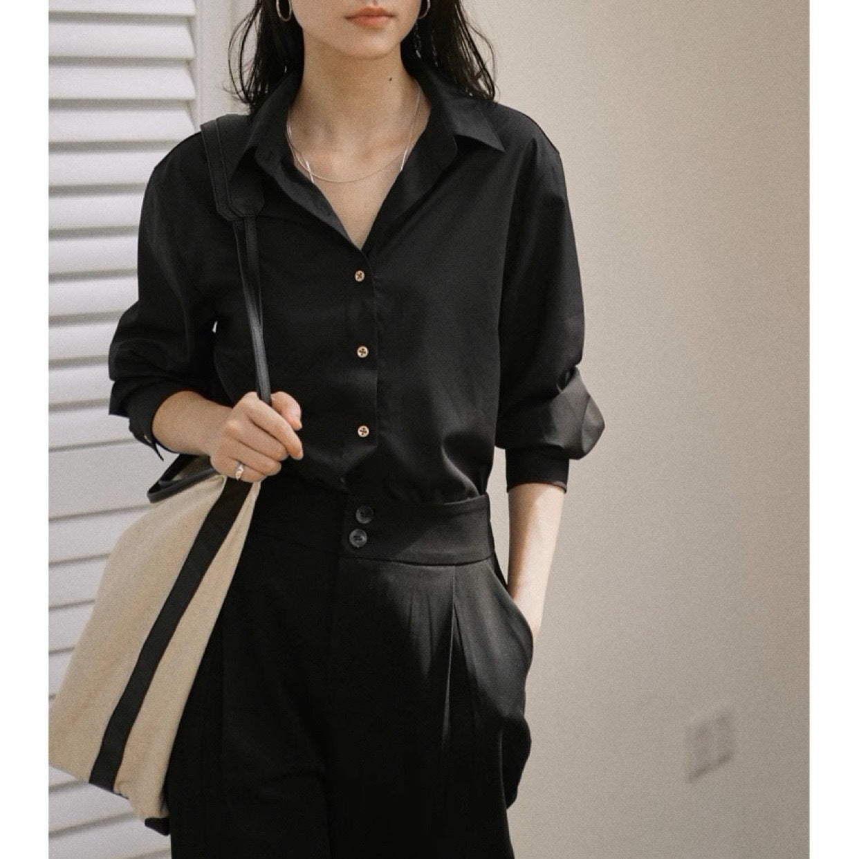 Jicouture Black Gold Buckle Classic Versatile Shirt French Retro Fashion Long Sleeve Top Women's Premium Autumn
