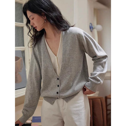 [IN JOMI] Intellectual style wear, contrasting color V-neck, fake two-piece knitted cardigan for women, gray and pink.