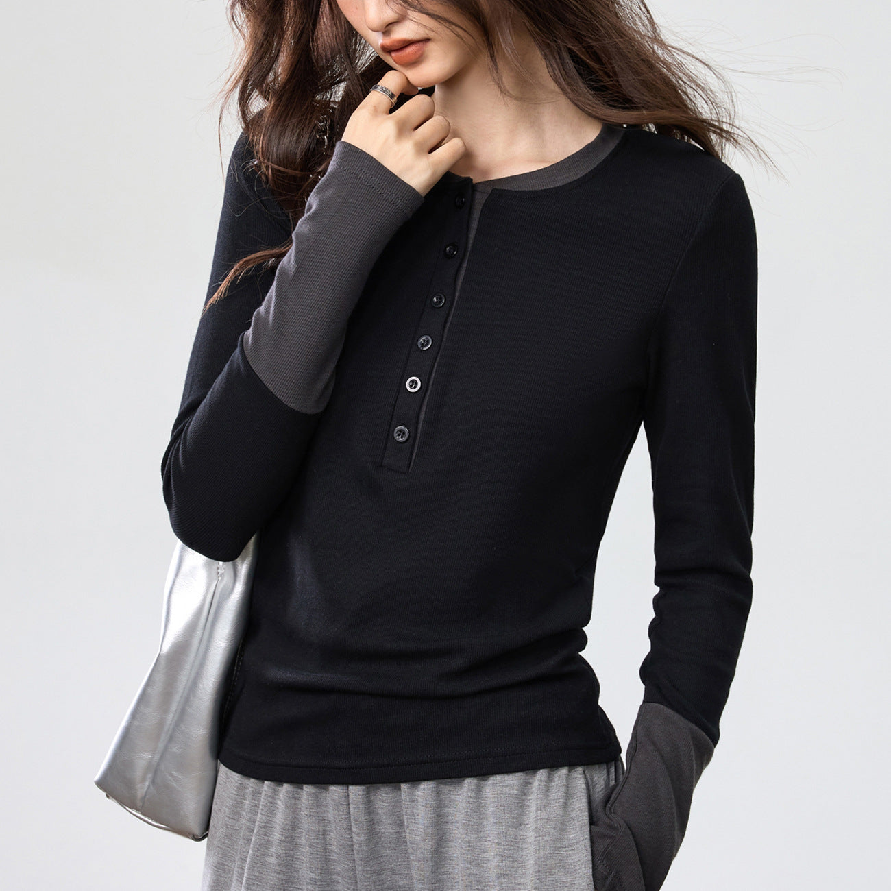 260G Youke silk, temperament new contrasting color fake two-piece crew neck button-down bottoming shirt long-sleeved T-shirt women's autumn top