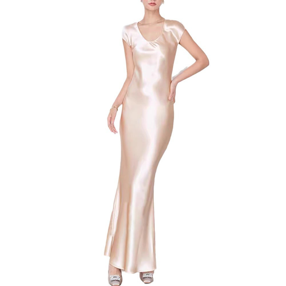 Keep it for yourself! Imported acetic acid satin dress 45 degrees oblique cut U-neck acetic acid satin long dress with stylish pendant