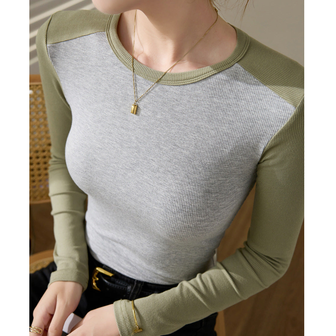 High-quality elastic threaded cotton retro color matching long-sleeved t-shirt women's 2026 autumn and winter new slim-fitting inner top bottoming shirt