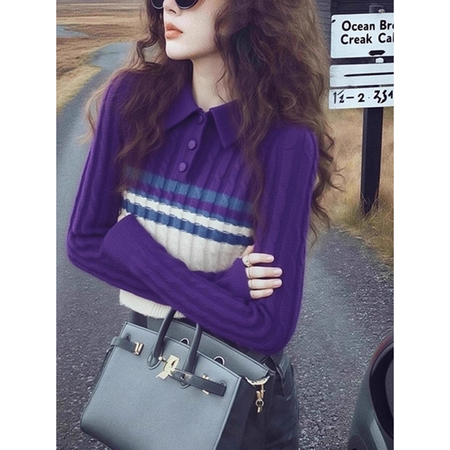 The winter of 2025 has a sense of luxury, super good-looking, soft and glutinous, lazy wind, and age-reducing style, especially relaxed, purple knitted sweater girl