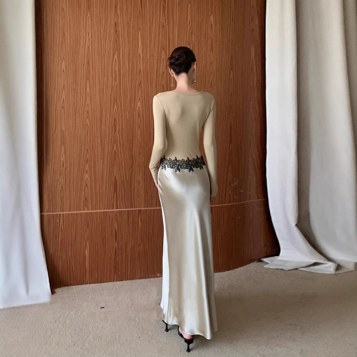 Haute couture new waist embroidered lace splicing imported acetic acid holiday banquet design round neck long sleeve dress