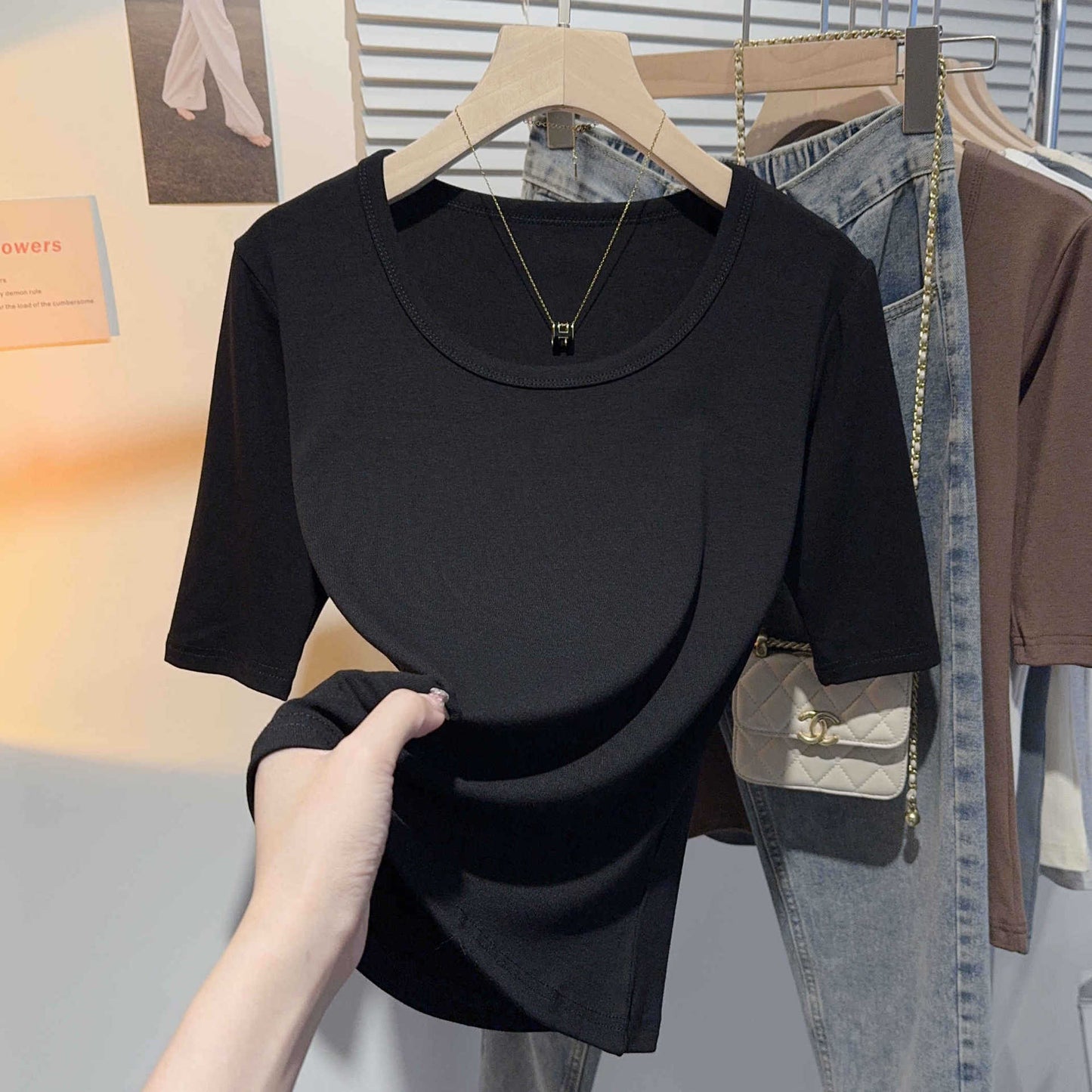 Gray-blue Korean five-quarter-sleeved bottoming shirt T-shirt women's spring versatile half-sleeved U-neck medium-sleeved front shoulder top small shirt