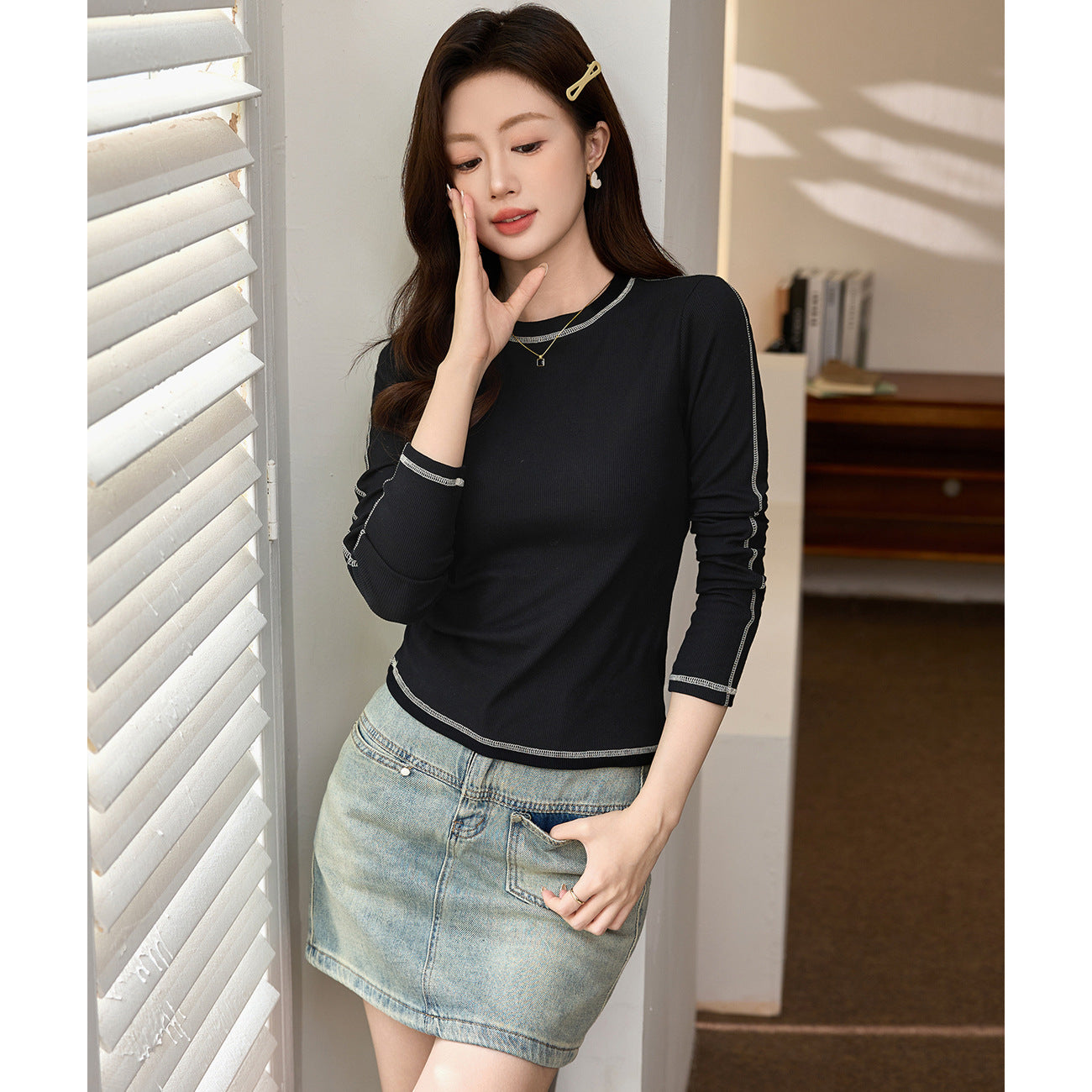 #Ingenuity Selection #Flower Needle Bright Thread Contrasting T-Shirt Women's Long Sleeve 2026 Autumn New Slim and Skinny Bottom Shirt