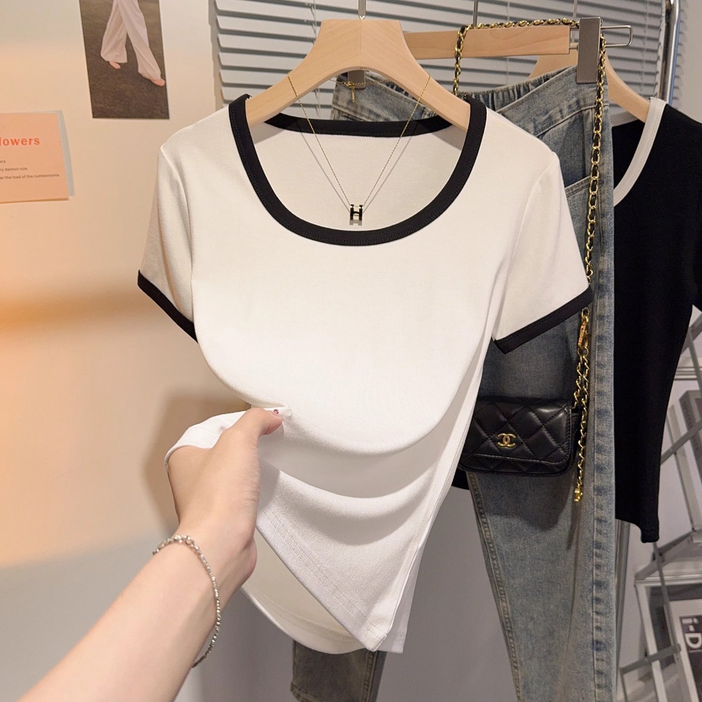 Front Shoulder Low Neck Short Sleeve T-Shirt Women's 2025 New Summer Bottom Shirt Slim Spice Girl Threaded Contrasting Splicing Top