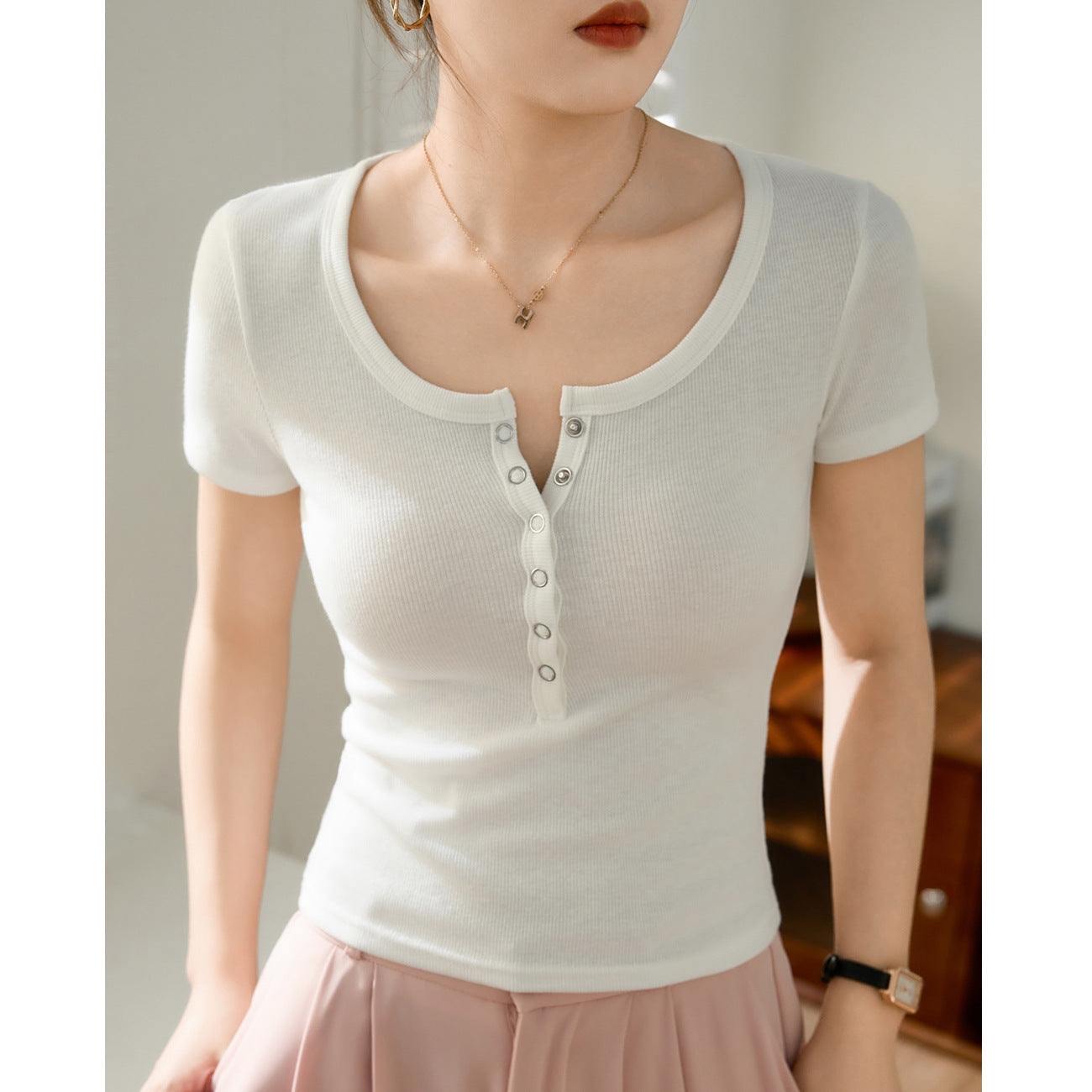 Use good materials% high-end hidden button short-sleeved T-shirt women's summer threaded cotton 2026 new slim-fitting and thin versatile bottoming shirt