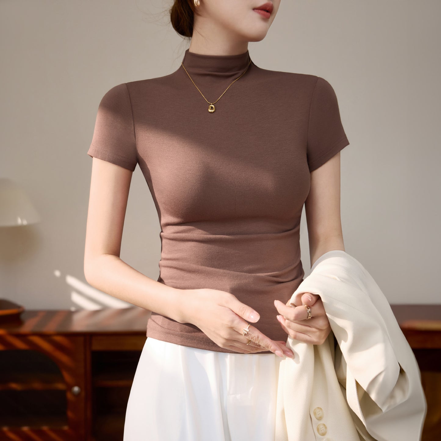 Semi-turtleneck short-sleeved T-shirt Spice Girls Dopamine Wear Early Spring Bottom Shirt Top Skinny Sexy Temperament Front Shoulders