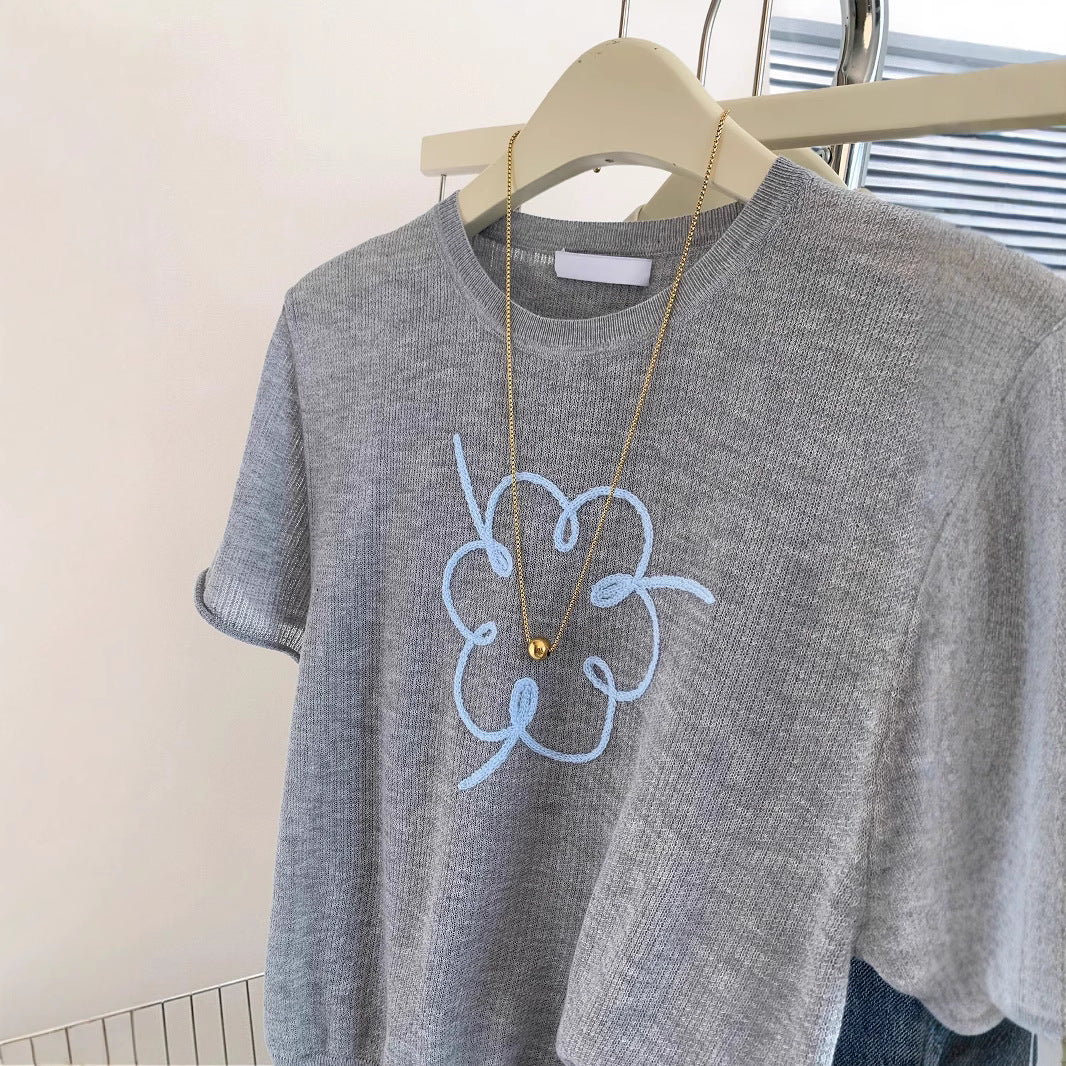 Grey thin ice silk knitted short-sleeved t-shirt women's summer summer 2025 new design half-sleeved front shoulder top