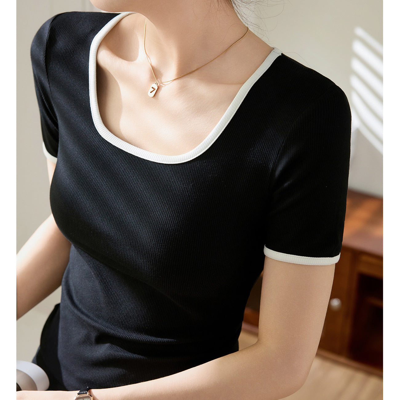 [Use good materials] High elastic threaded cotton square neck T-shirt women's short sleeve 2026 new retro color matching tight bottoming shirt