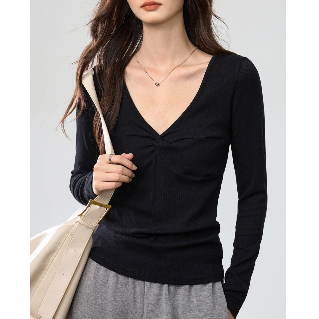 260G Youke silk temperament deep V-neck kink long-sleeved T-shirt women's autumn clothing new American Spice Girl pure desire red top