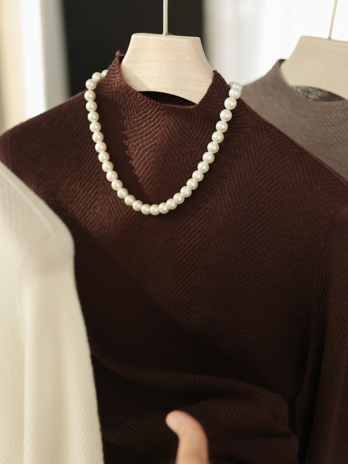 Machine washable 60 ultra-fine worsted full wool sweaters with fish bone pattern and thin seamless long-sleeved knitted sweaters and tops for women's autumn and winter