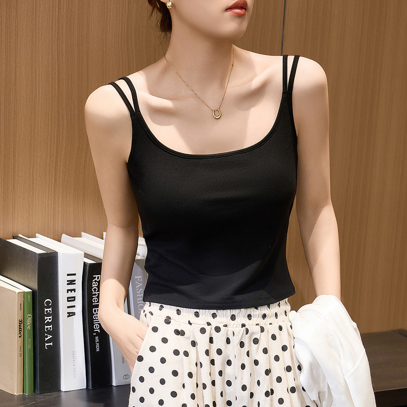 One-piece sling vest with chest pad for women's summer 2026 new high-elastic cotton breast cover U-neck tube top sleeveless top