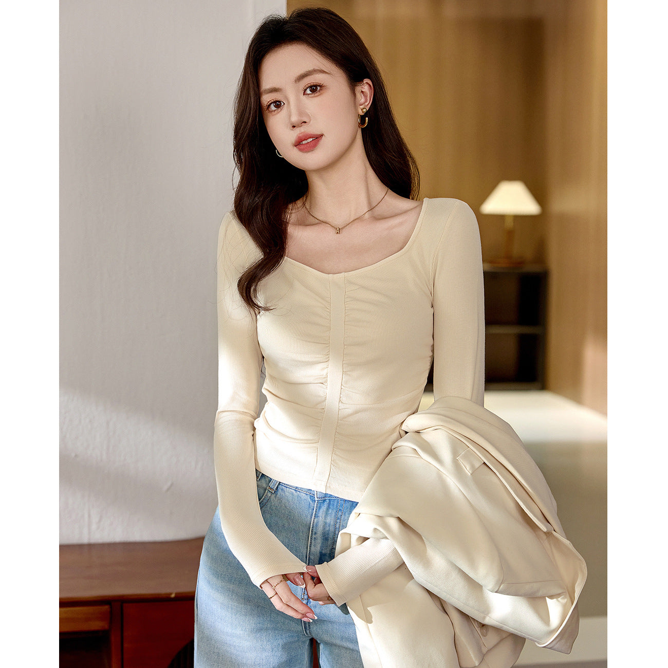 #Ingenuity Screening Products #Thin Velvet Chic Design Sense Pleated Square Neck T-Shirt Women's Long Sleeve 2026 Autumn and Winter New Bottom Shirt