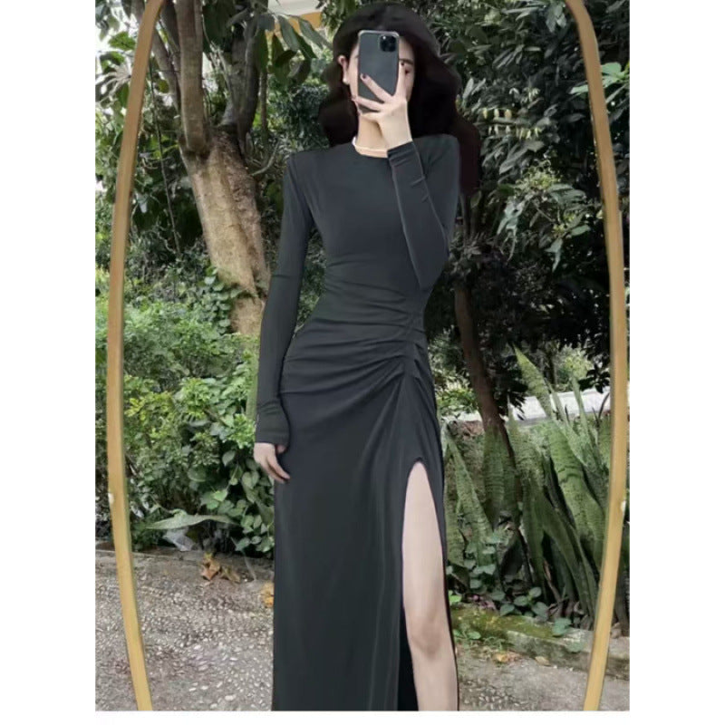 2025 autumn and winter new dress fashionable fried street royal sister wind high split fork pleated slim cover black dress