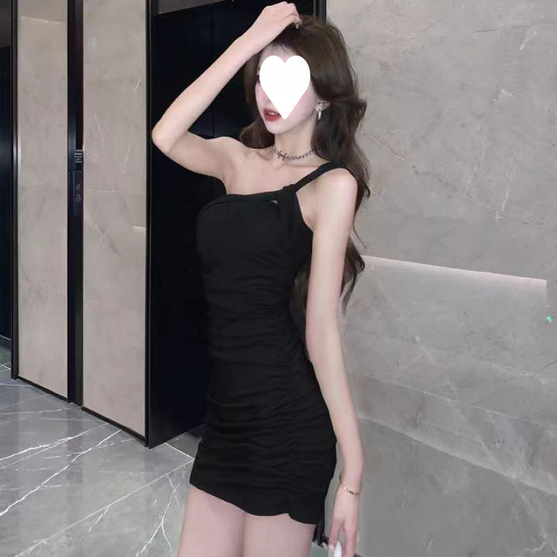 Mini skirt, pure Spice Girl design sense, slanted shoulders, slim fit, buttocks, small man, light and mature wind, suspenders, pleated dress, summer