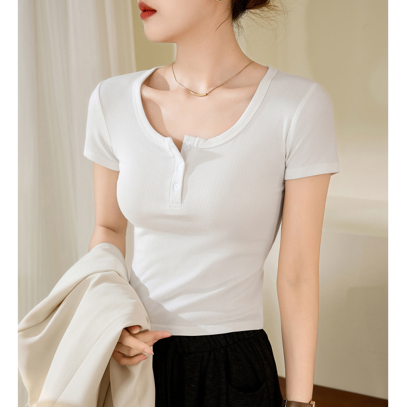 [Use good materials] High-waisted short T-shirt women's summer 2026 new button-up U-neck short-sleeved top threaded cotton bottoming shirt