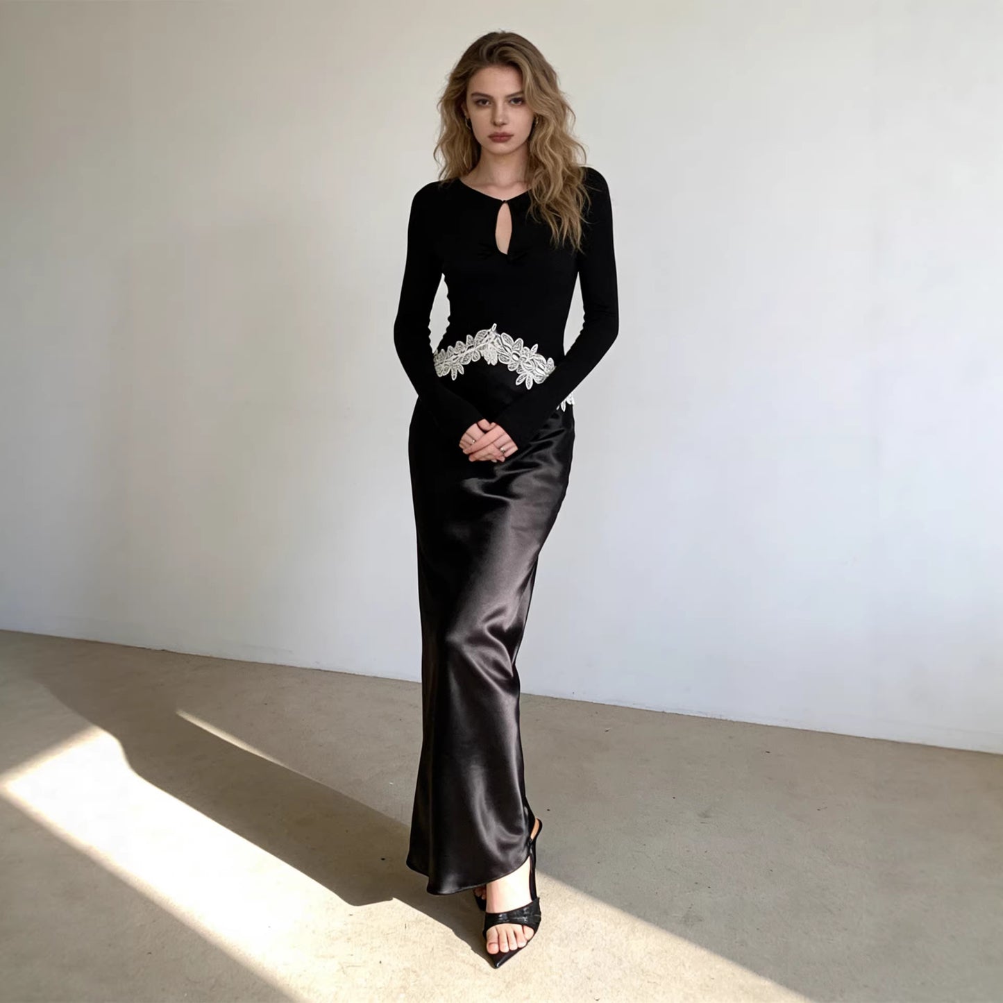 Haute couture new waist embroidered lace splicing imported acetic acid holiday banquet design round neck long sleeve dress