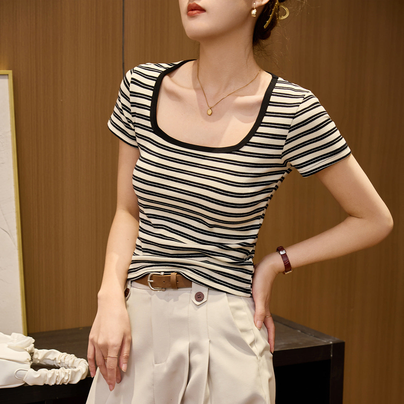 Combed cotton retro U-neck striped short-sleeved T-shirt women's summer new clavicle slim and thin short versatile top