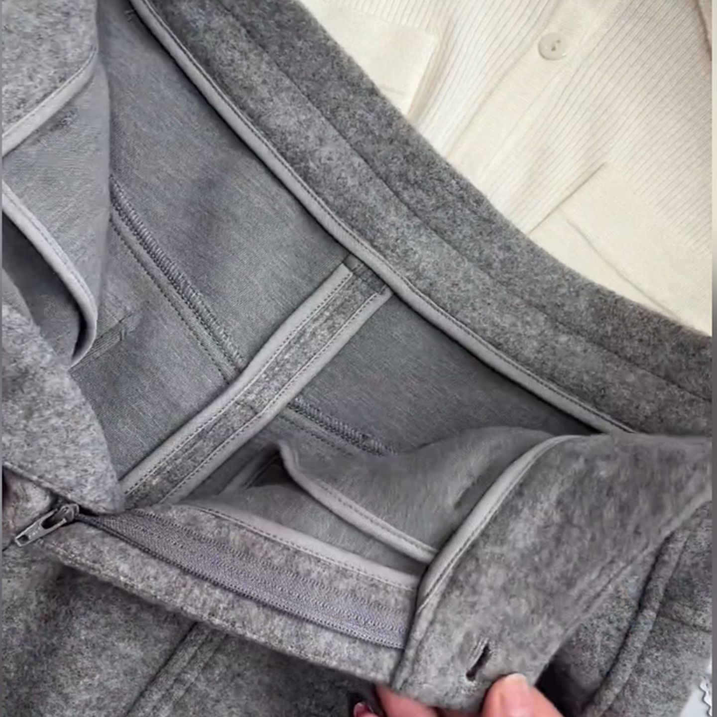 2025 autumn and winter light gray high-waisted and thin three-dimensional tailoring woolen straight-leg pants femininity warm commuter pants