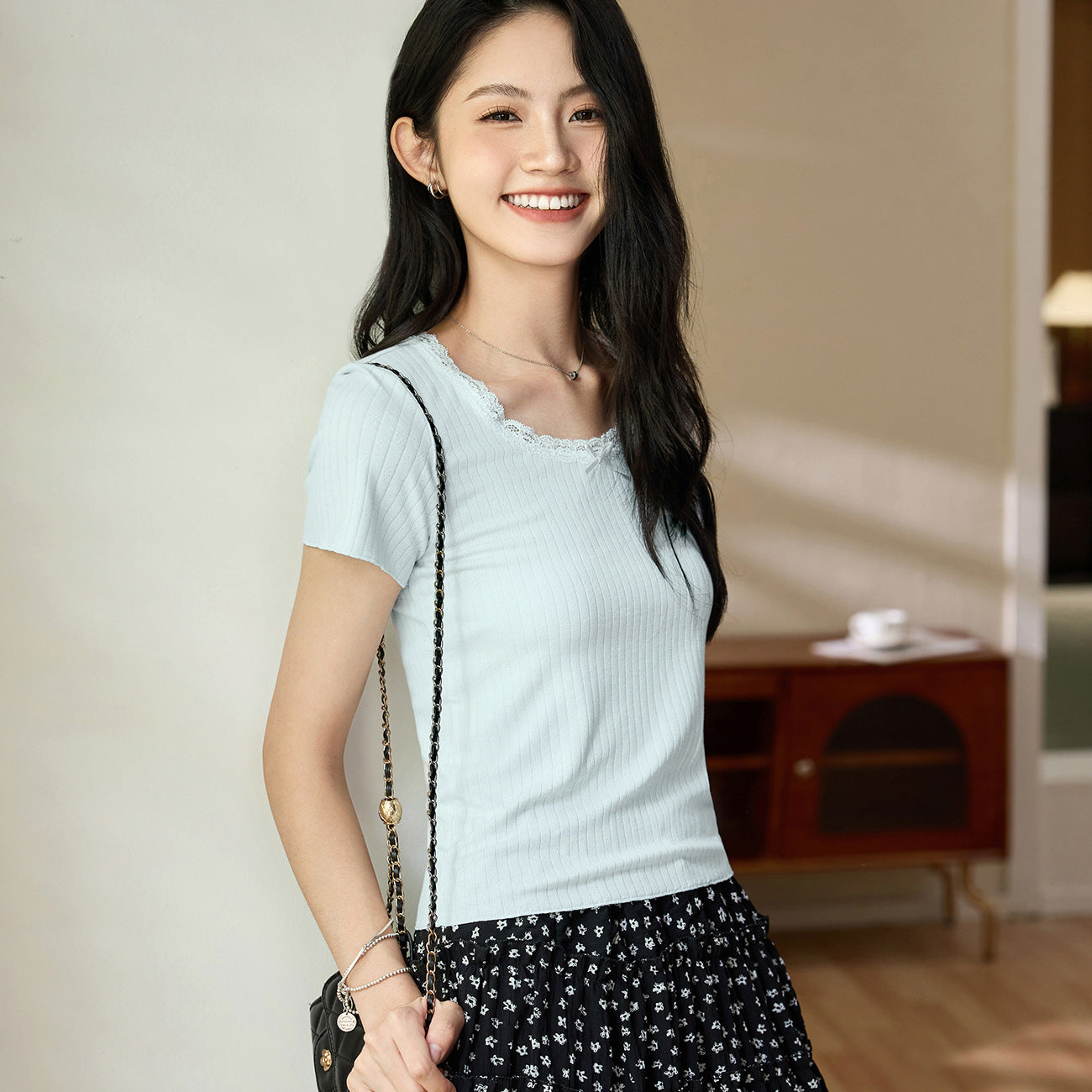 Ballet style pure lace U-neck T-shirt women's 2026 summer new retro short-sleeved curled edge bottoming shirt top