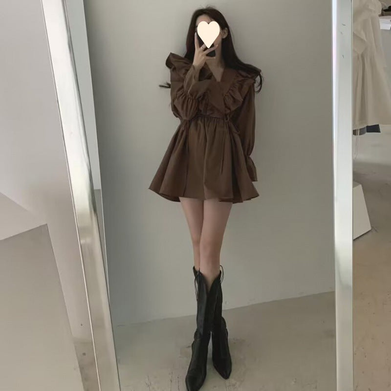 2025 new early autumn retro V-neck crossed ruffle edge lace-up waist horn sleeve short small dress