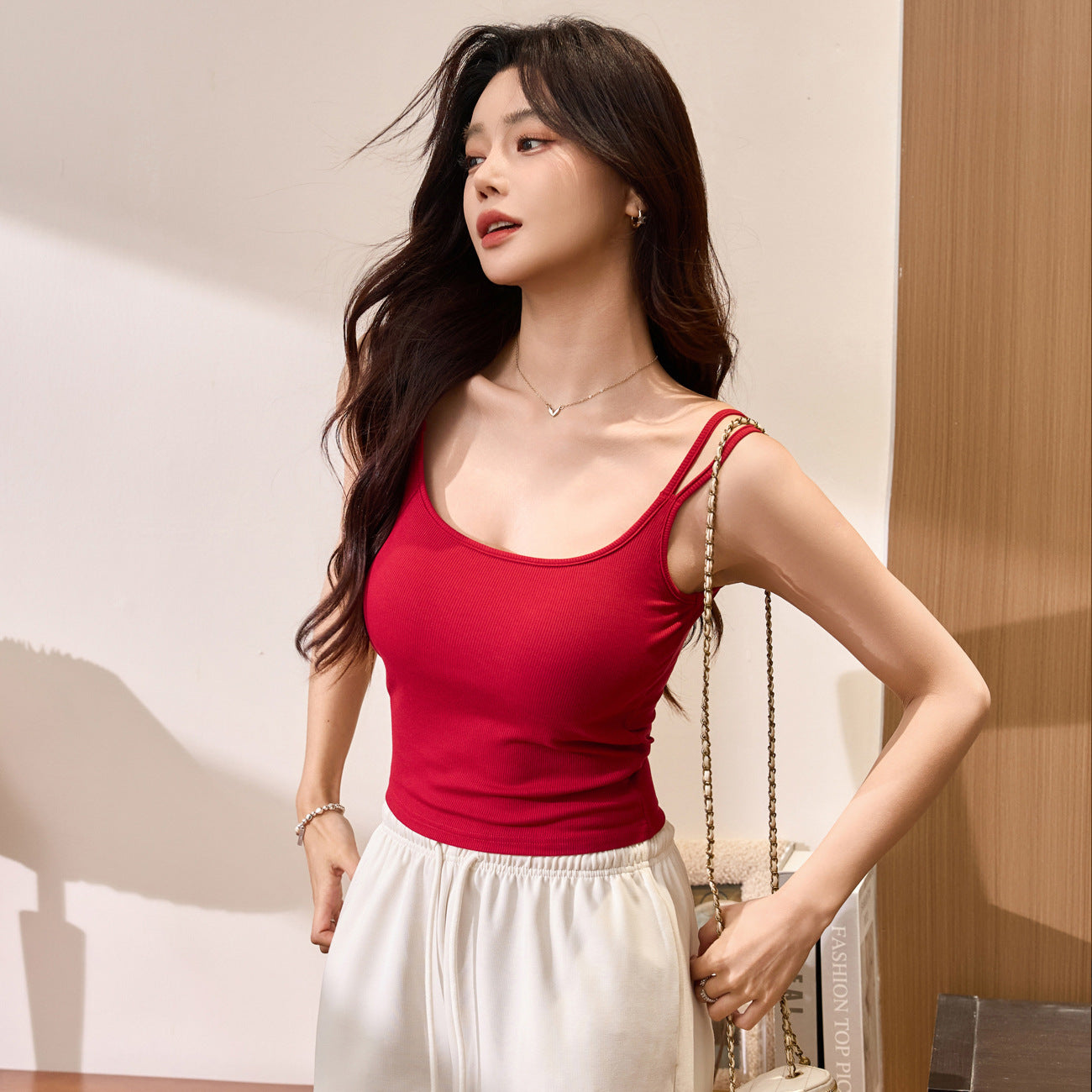 One-piece sling vest with chest pad for women's summer 2026 new high-elastic cotton breast cover U-neck tube top sleeveless top