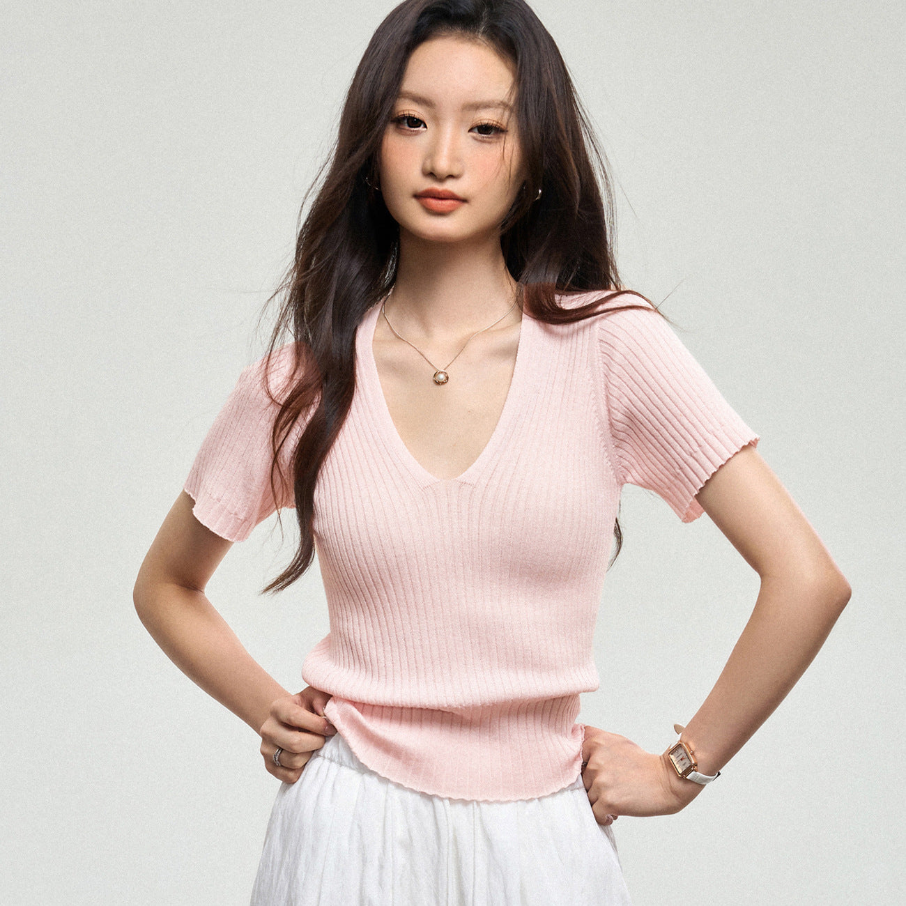 Temperament V-neck short-sleeved knitted sweater women's summer 2026 new Spice Girl pure desire wind slim T-shirt slim pink top