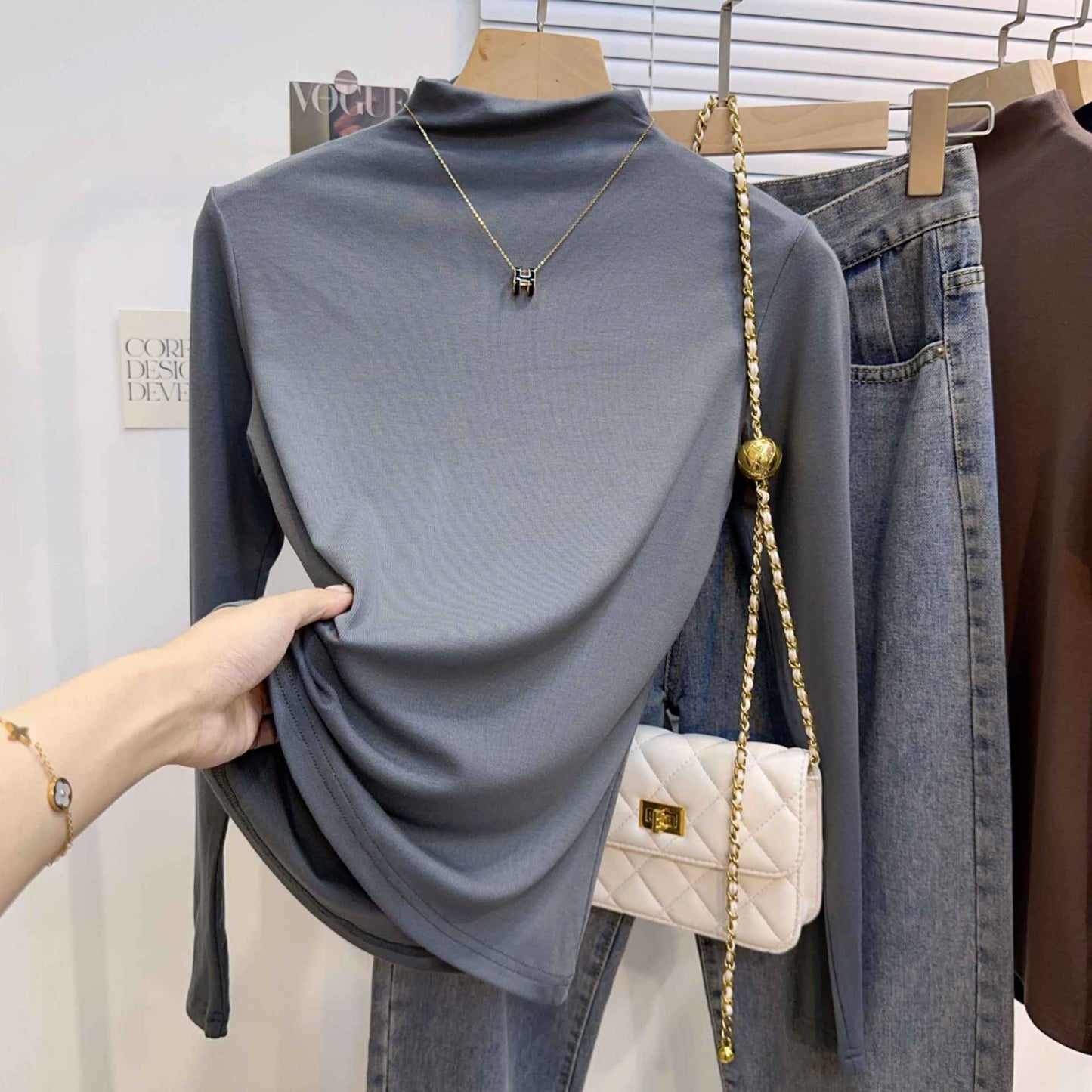 Half turtleneck long-sleeved T-shirt women's autumn thread design sense niche foreign style age reduction beautiful chic top bottoming shirt