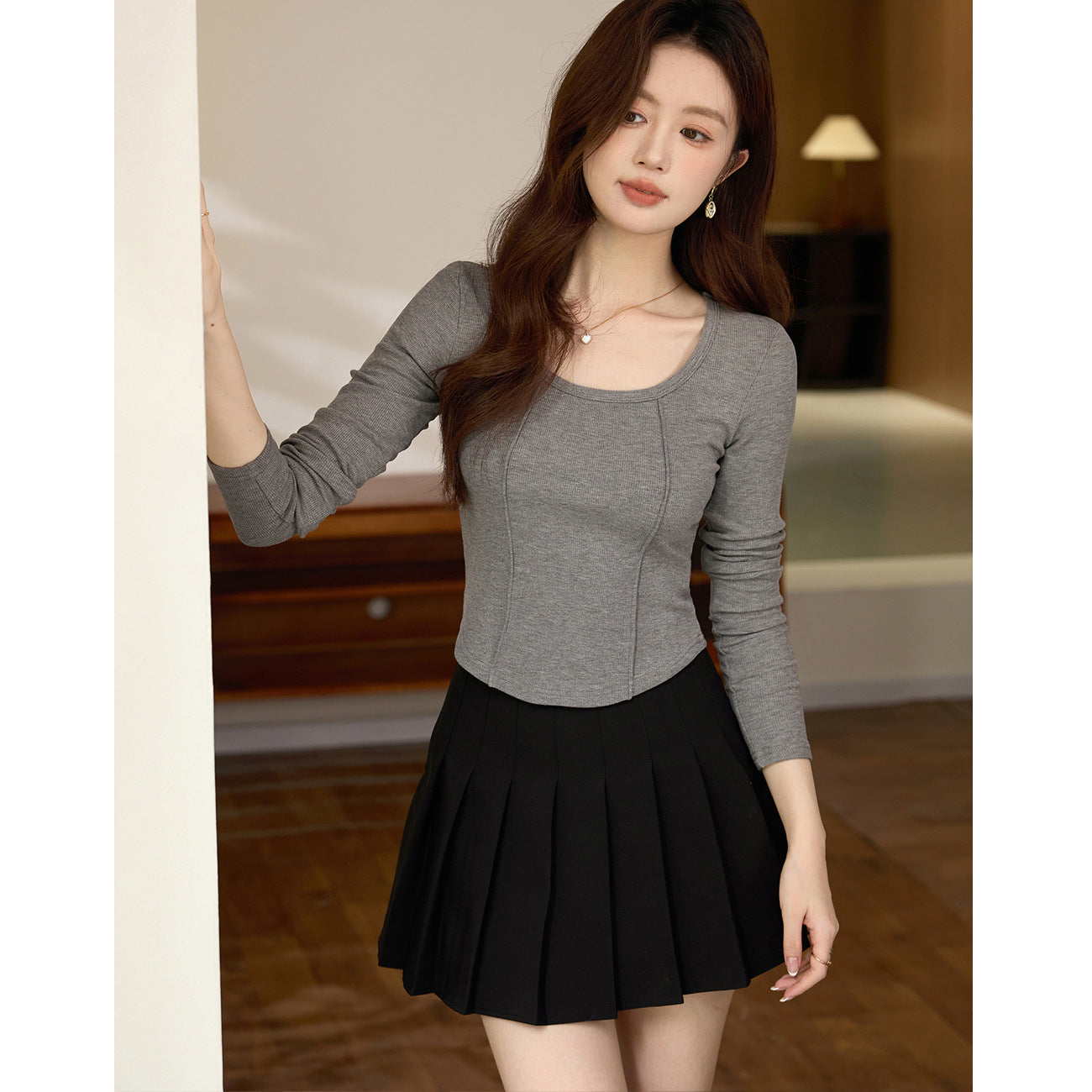 #Quality screening product #polished high-waisted short T-shirt women's big U-neck autumn new long-sleeved Spice Girl exposed navel thin velvet top