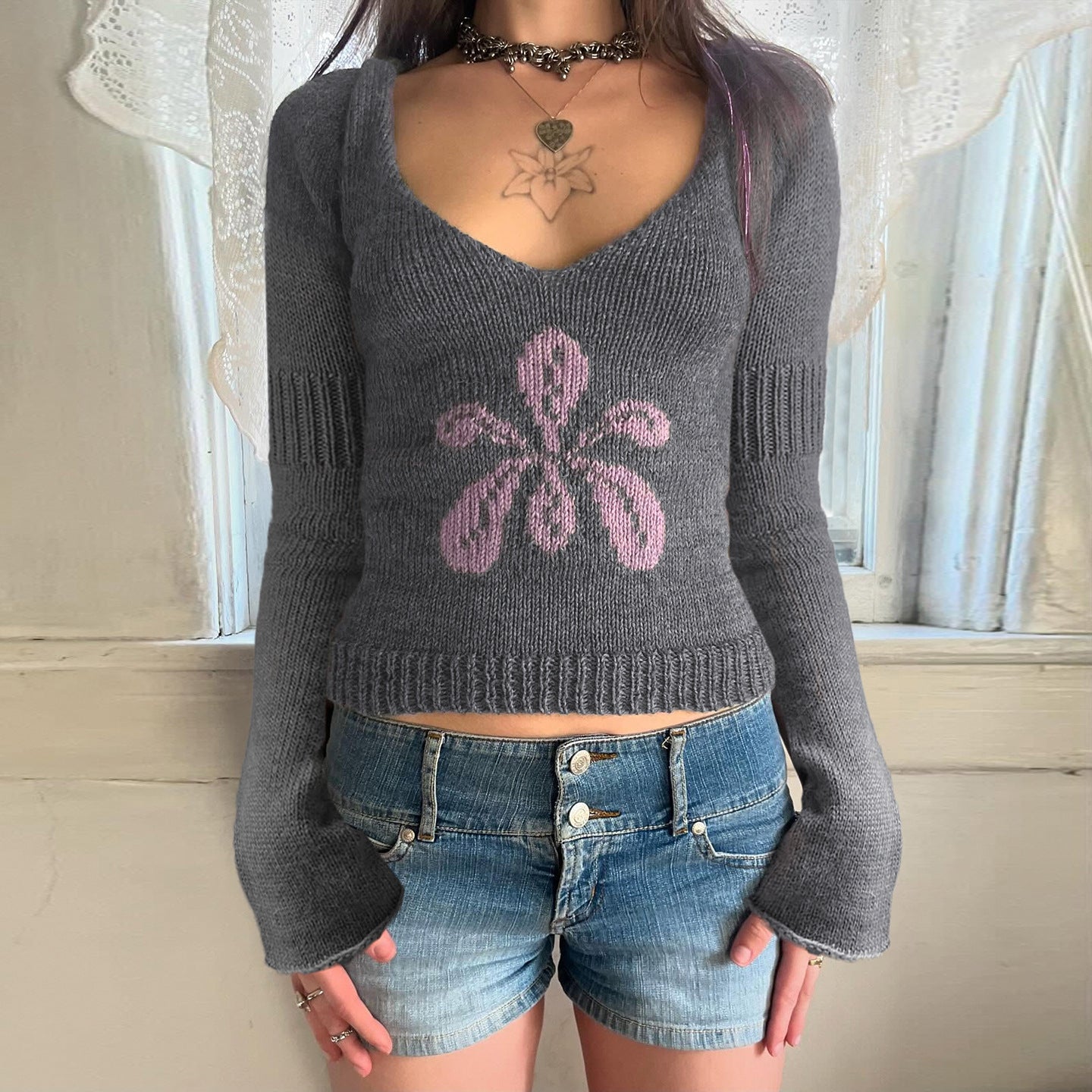 European and American foreign trade flower jacquard pattern V-neck sweater retro autumn fashion temperament casual version long-sleeved sweater