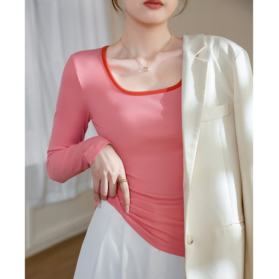 Selection of high elastic thin threaded square neck T-shirt women's long sleeves 2026 autumn and winter new outer wear contrasting color inner bottom top
