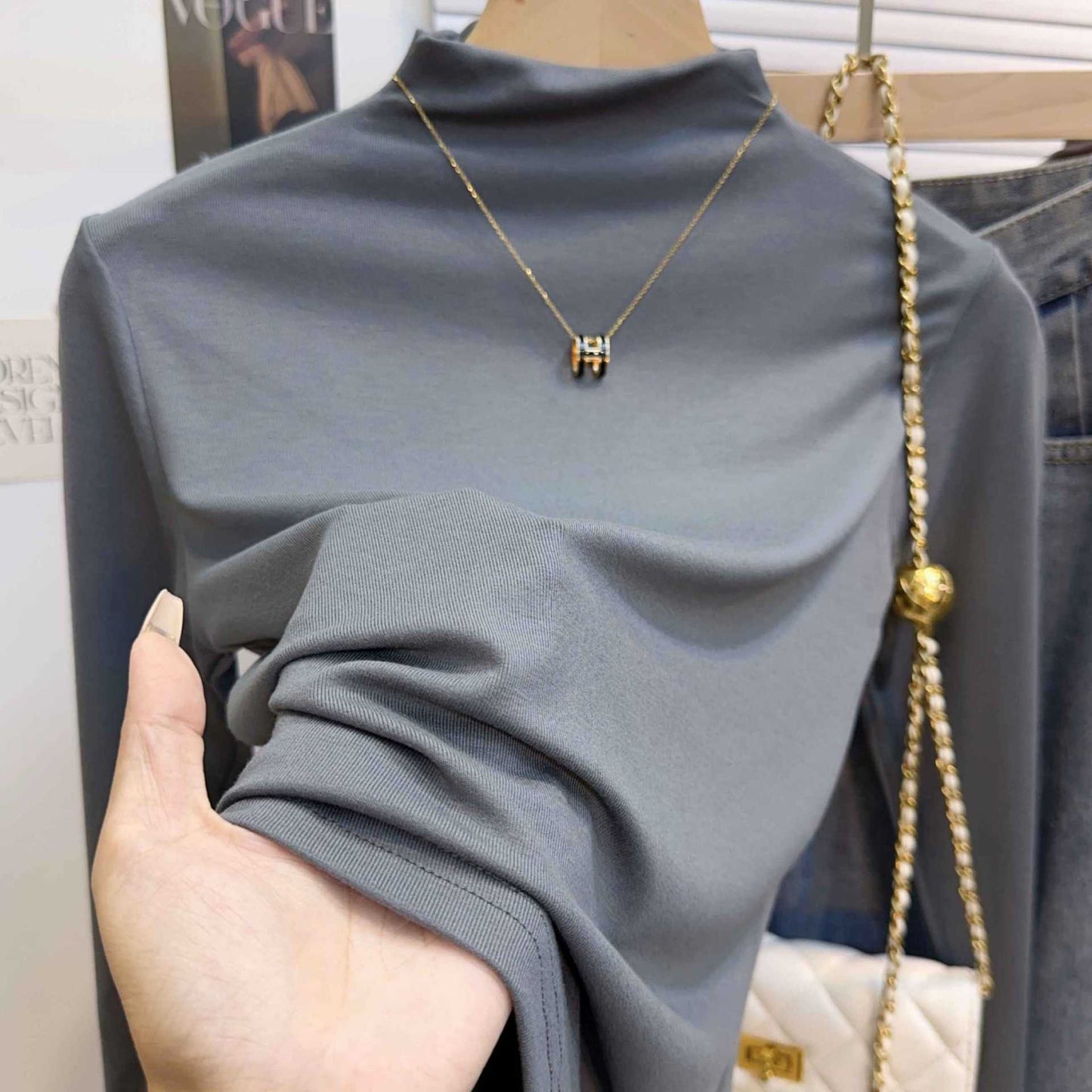 Half turtleneck long-sleeved T-shirt women's autumn thread design sense niche foreign style age reduction beautiful chic top bottoming shirt