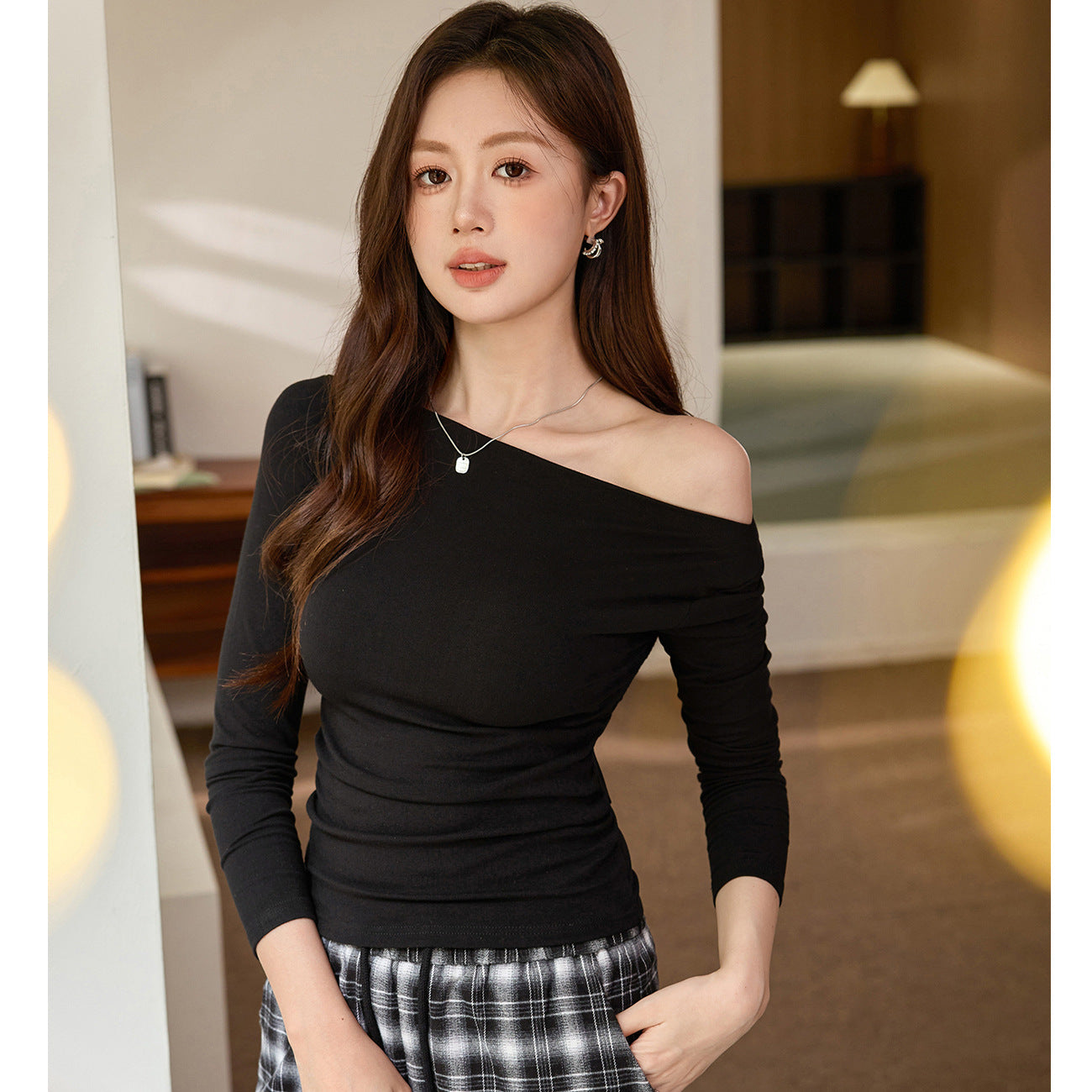 #Excellent selection #One-word shoulder waist pleated temperament off-the-shoulder T-shirt women's autumn long-sleeved new sexy inner top