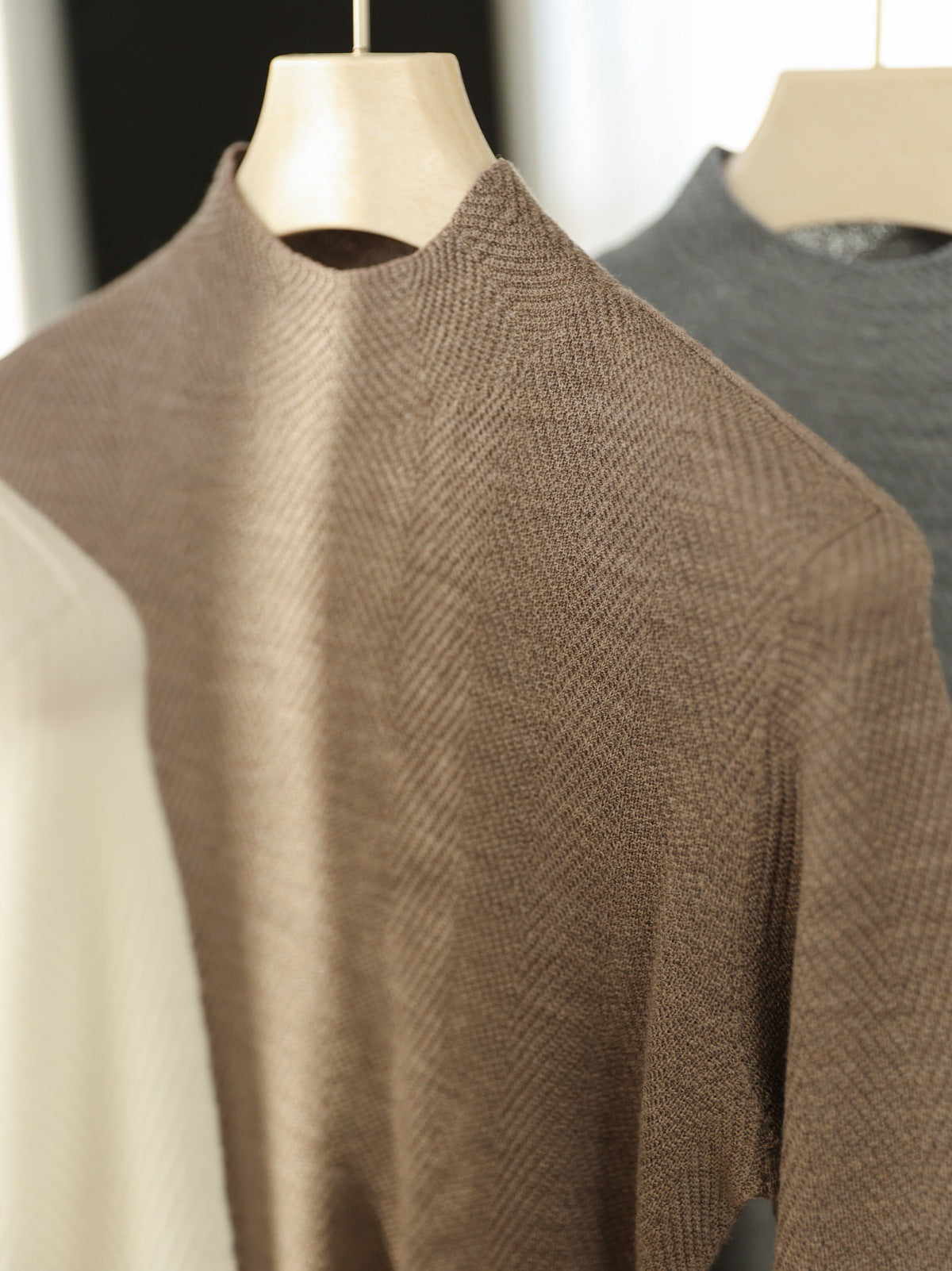 Machine washable 60 ultra-fine worsted full wool sweaters with fish bone pattern and thin seamless long-sleeved knitted sweaters and tops for women's autumn and winter