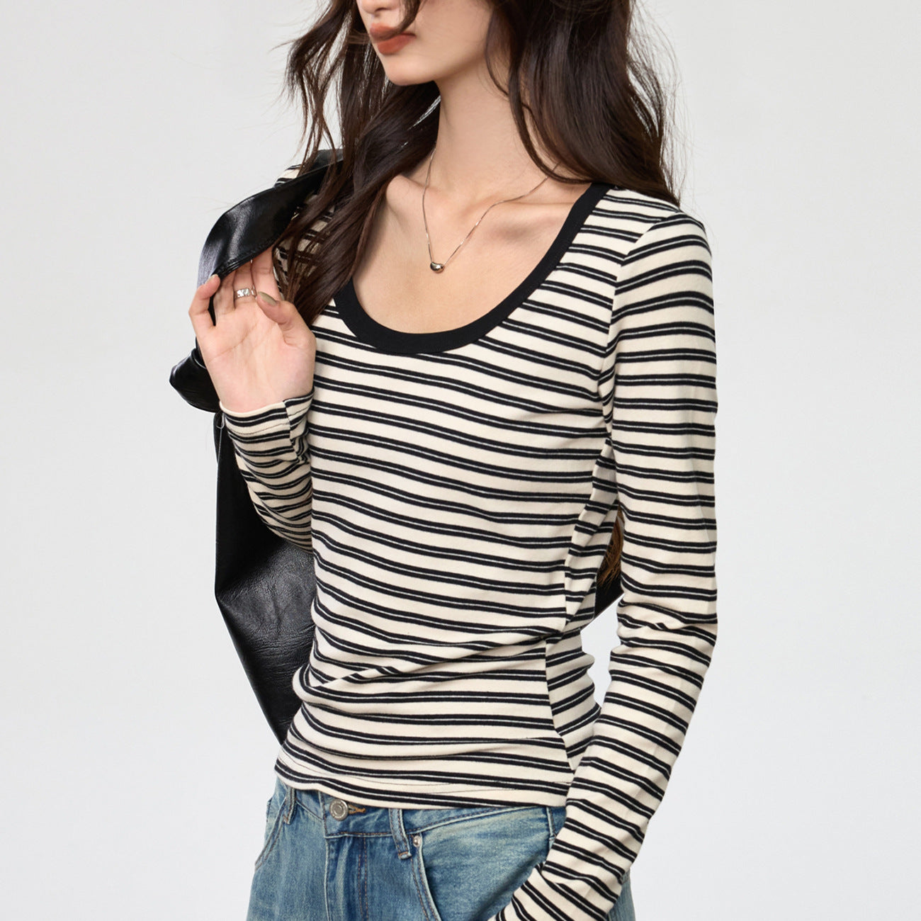 #Selection of pure cotton #Contrasting striped bottoming shirt for women with 2026 new foreign style big round neck long-sleeved T-shirt top