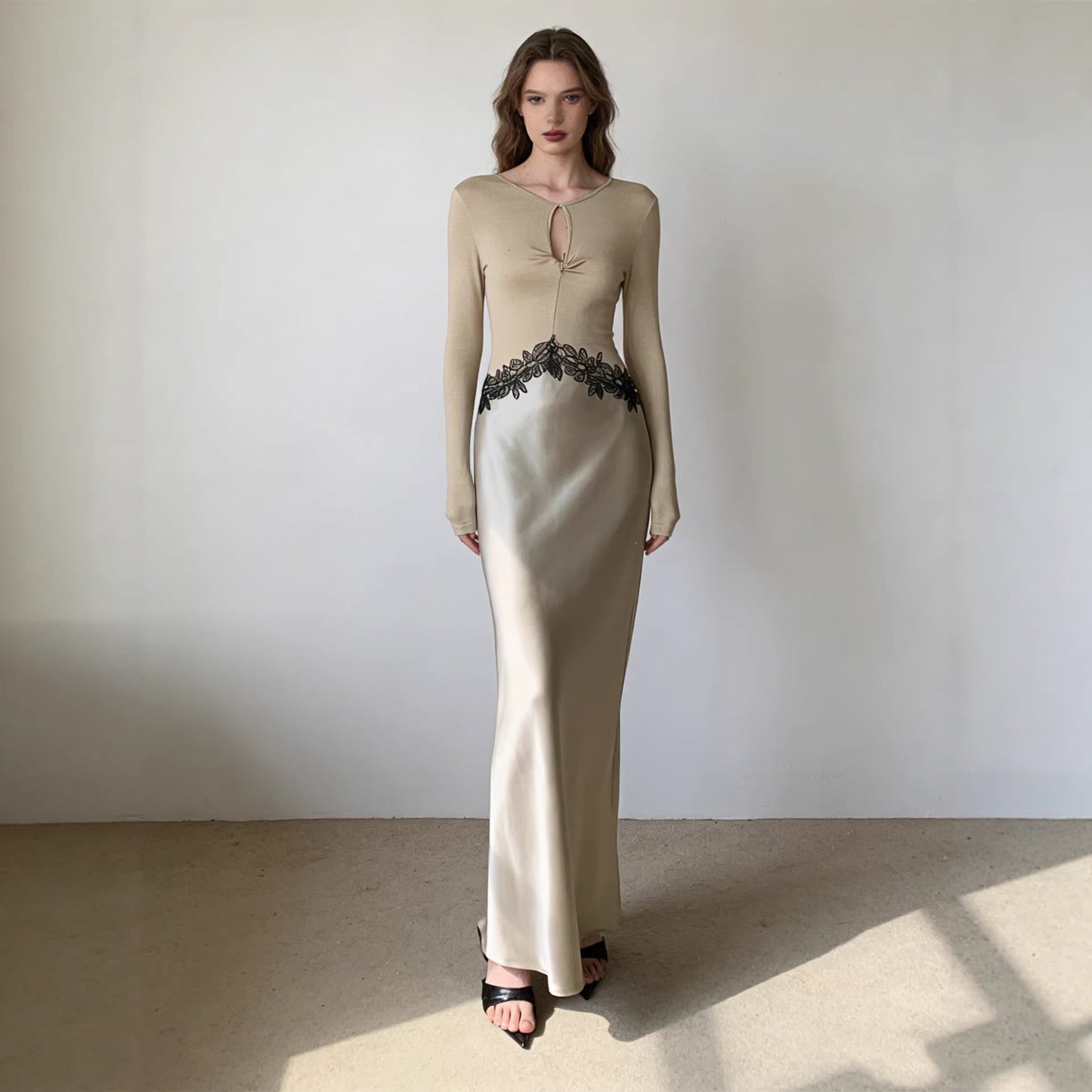 Haute couture new waist embroidered lace splicing imported acetic acid holiday banquet design round neck long sleeve dress