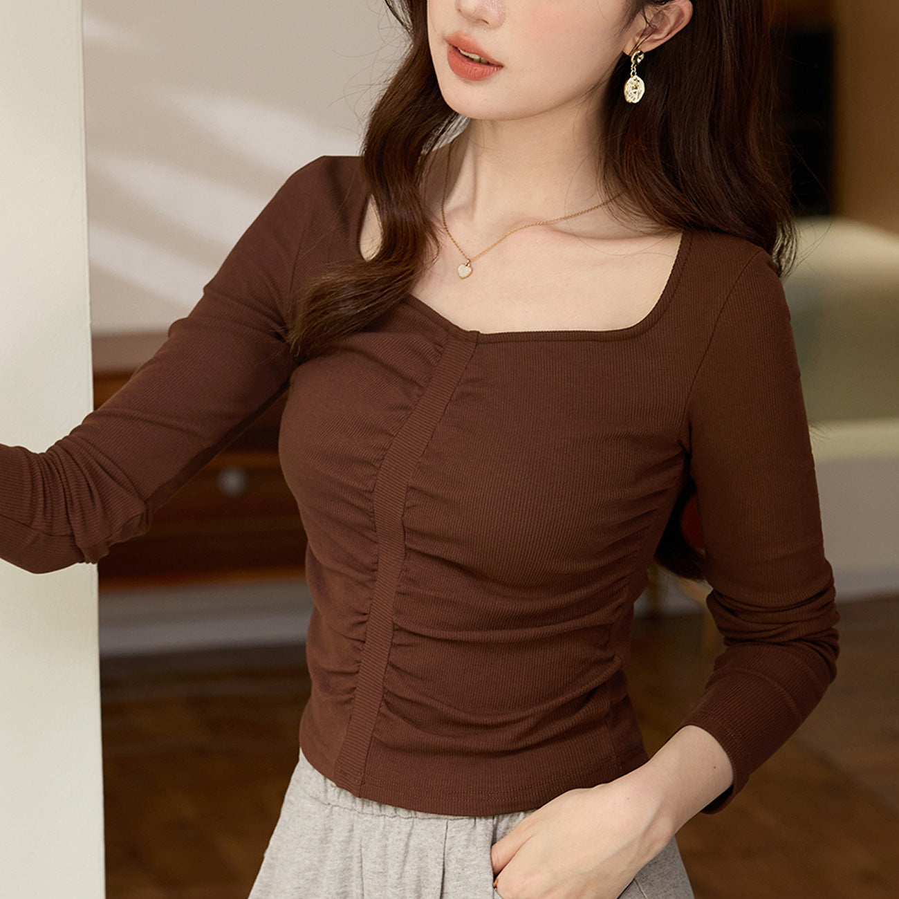 #Ingenuity Screening Products #Thin Velvet Chic Design Sense Pleated Square Neck T-Shirt Women's Long Sleeve 2026 Autumn and Winter New Bottom Shirt