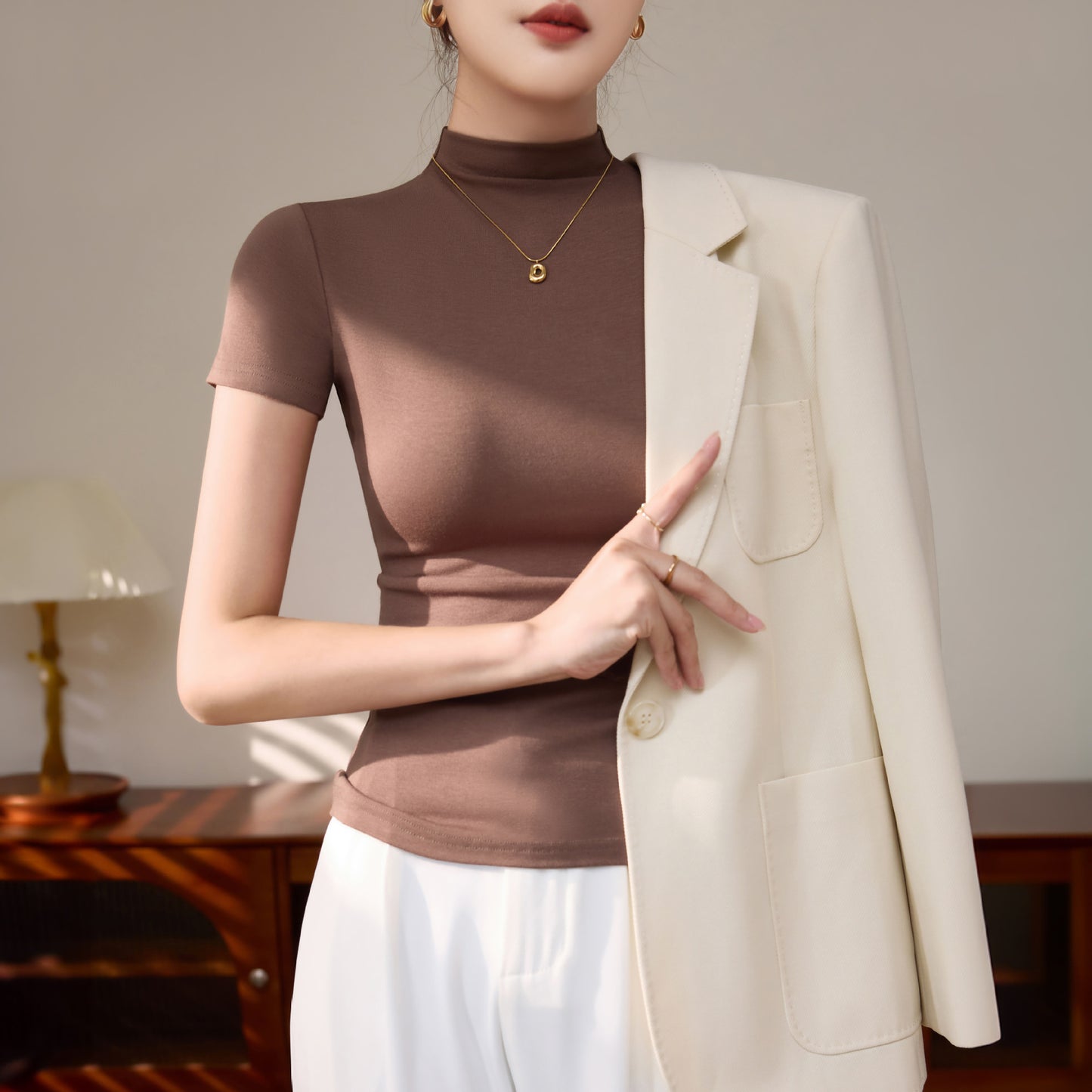 Semi-turtleneck short-sleeved T-shirt Spice Girls Dopamine Wear Early Spring Bottom Shirt Top Skinny Sexy Temperament Front Shoulders